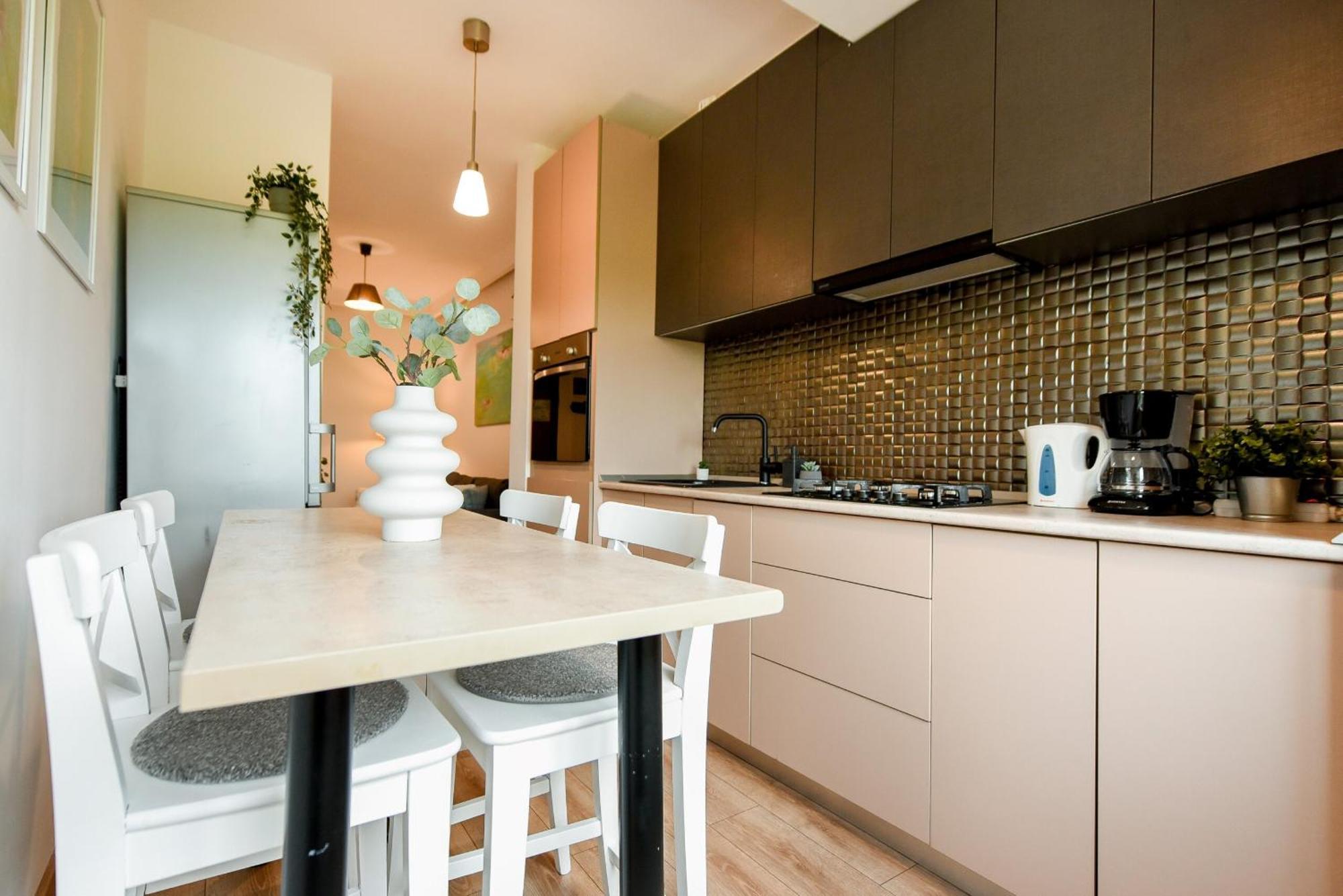 Long Heaven - Comfortable & Spacious In Baneasa Apartment *