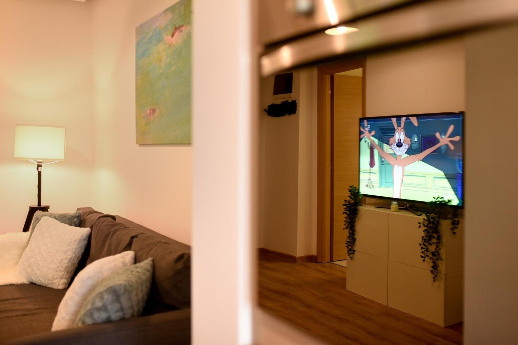 Apartment Long Heaven - Comfortable & Spacious In Baneasa Bucharest