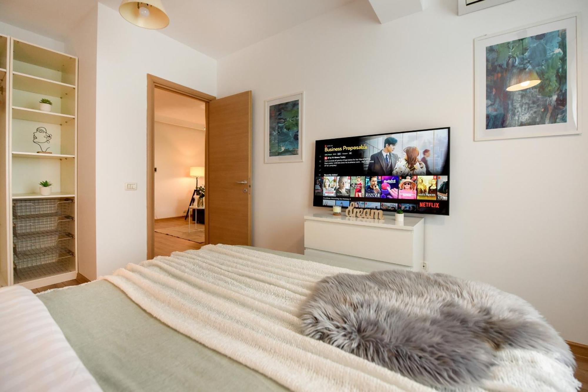 Long Heaven - Comfortable & Spacious In Baneasa Apartment *