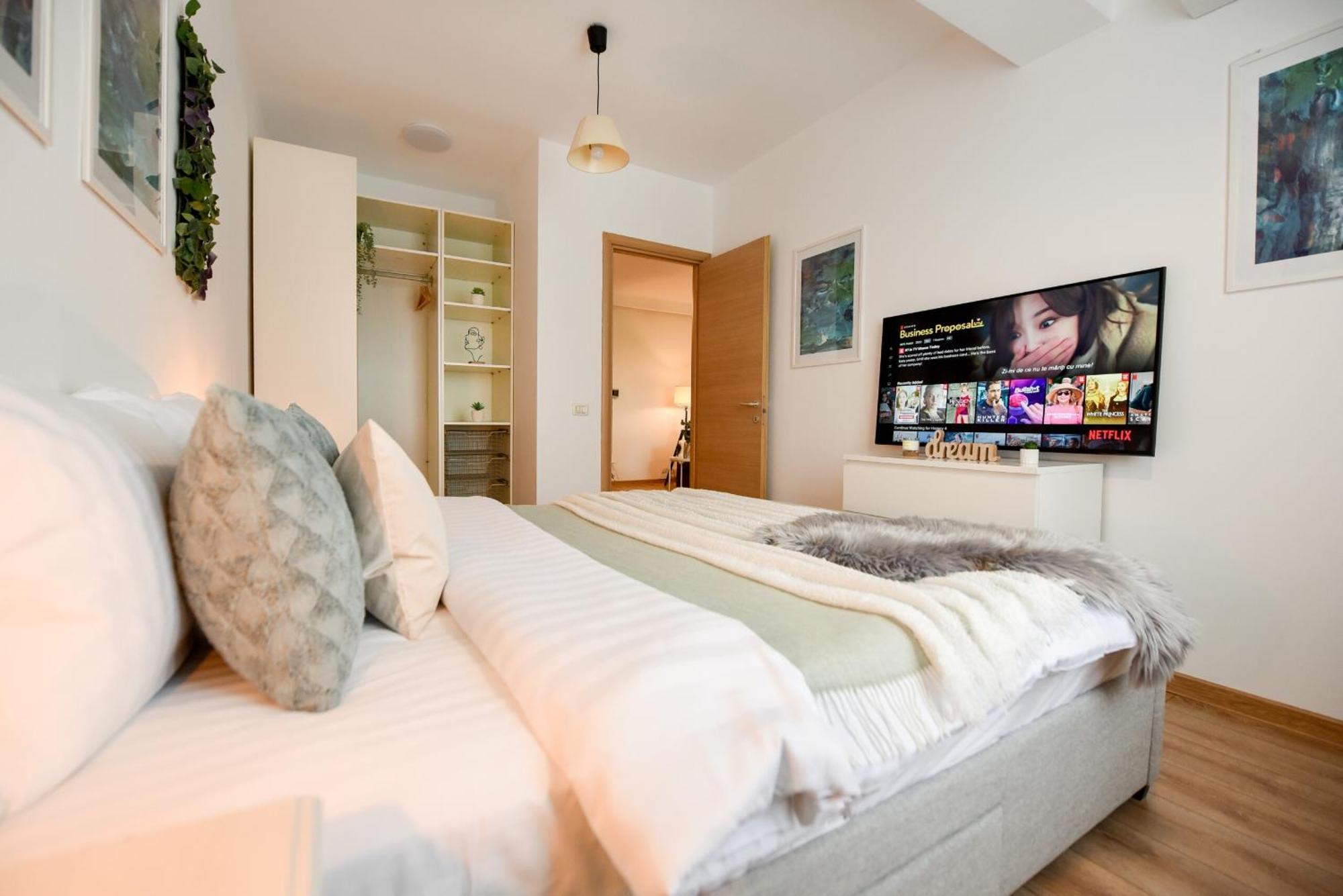 Long Heaven - Comfortable & Spacious In Baneasa Bucharest