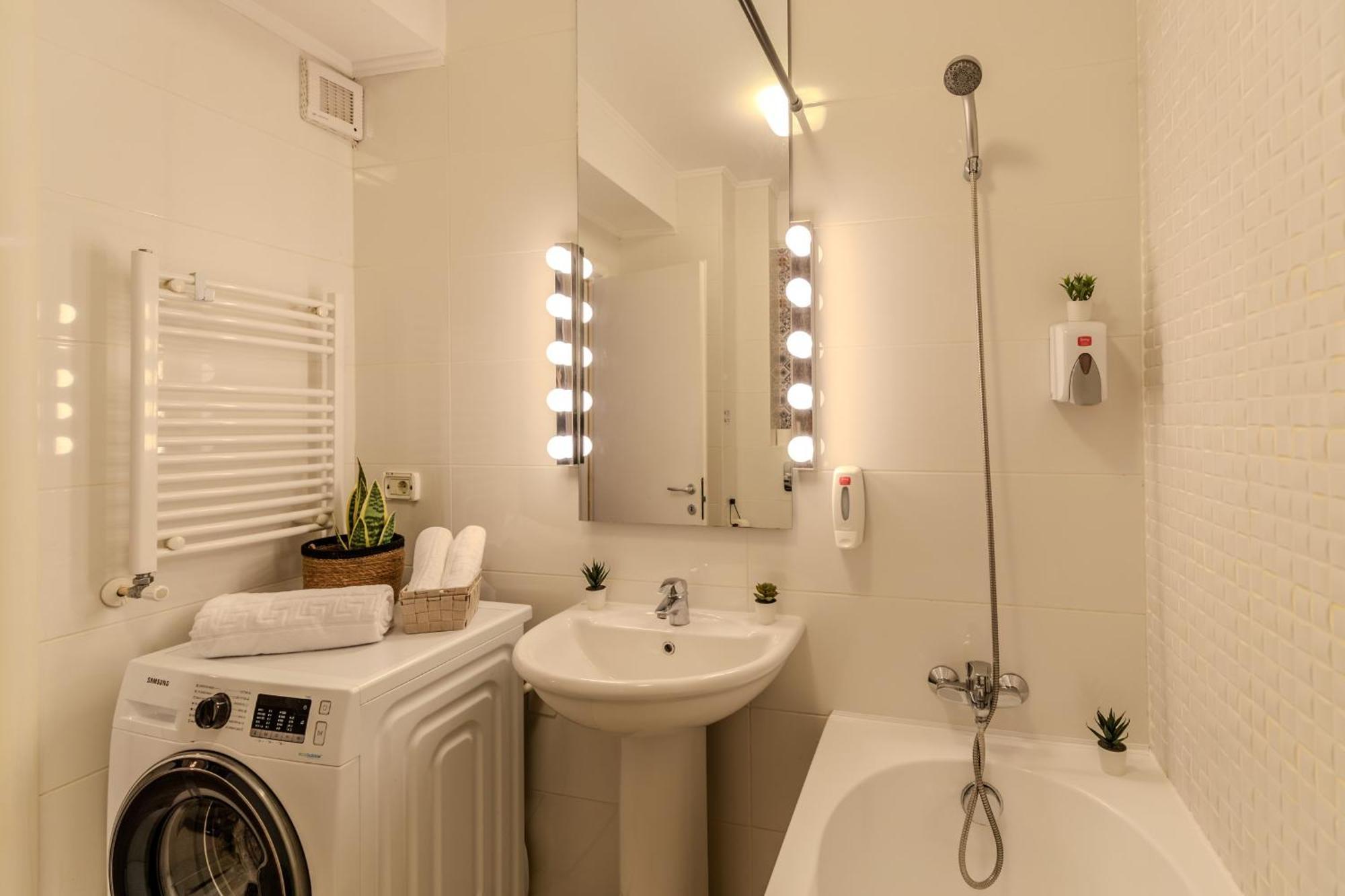 Long Heaven - Comfortable & Spacious In Baneasa Apartment *