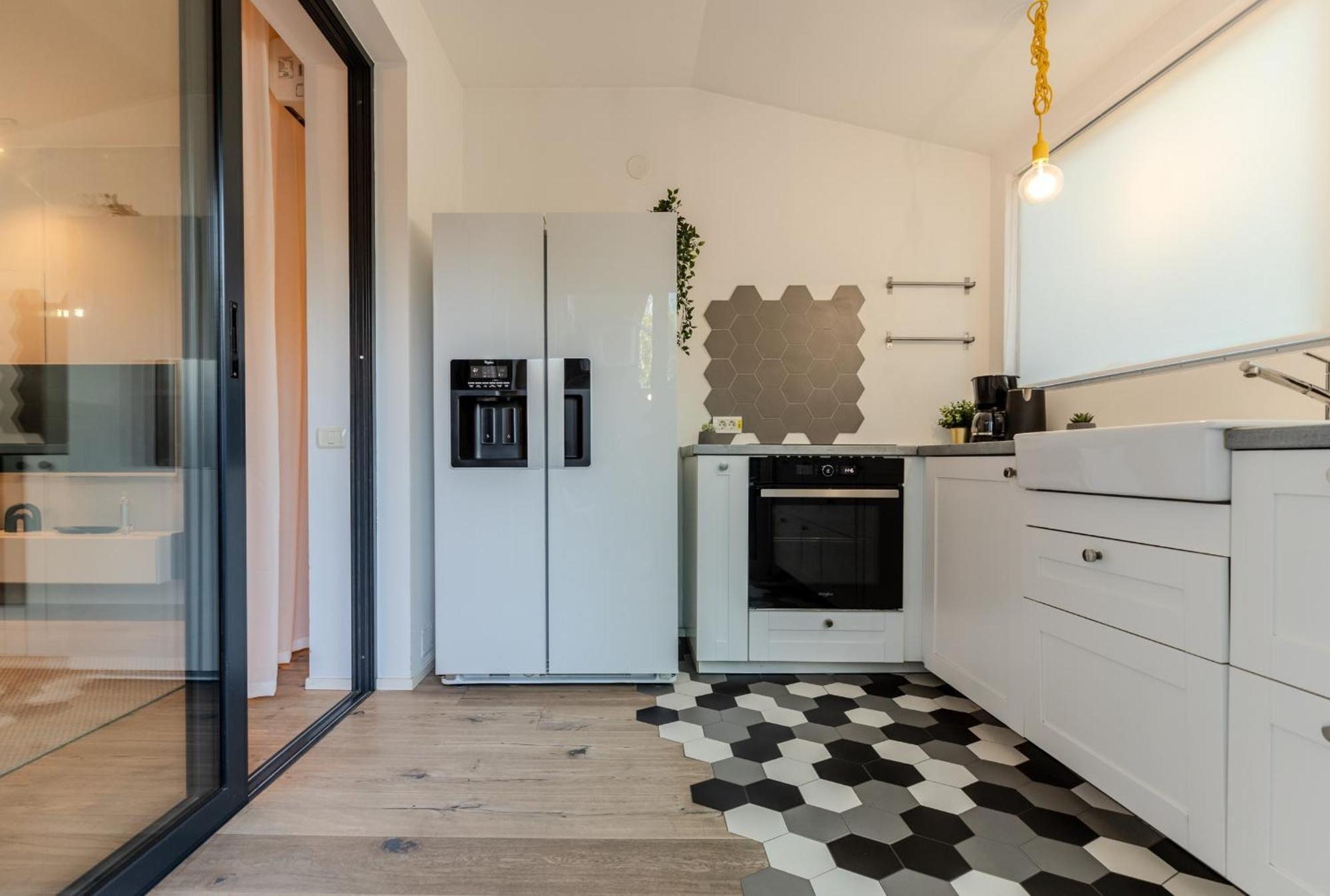 Apartment Long Heaven - Comfortable & Spacious In Baneasa Bucharest